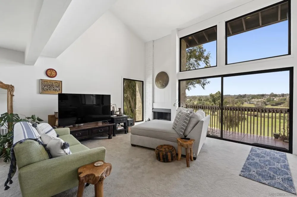 2501 Navarra Dr #121 Carlsbad, CA 92009