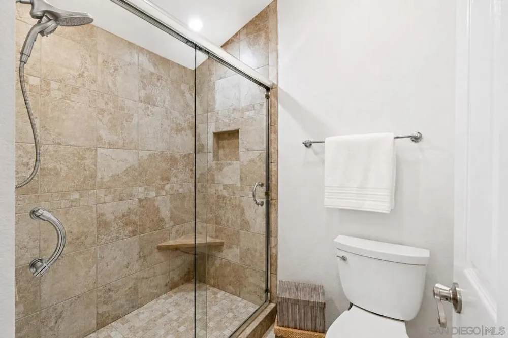 2501 Navarra Dr #121 Carlsbad, CA 92009