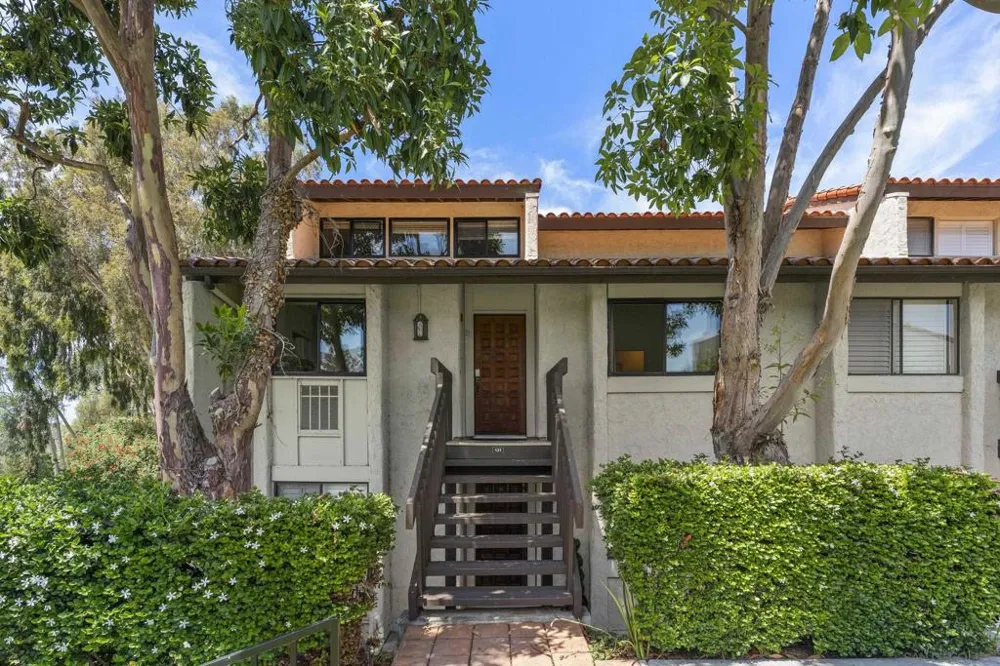 2501 Navarra Dr #121 Carlsbad, CA 92009