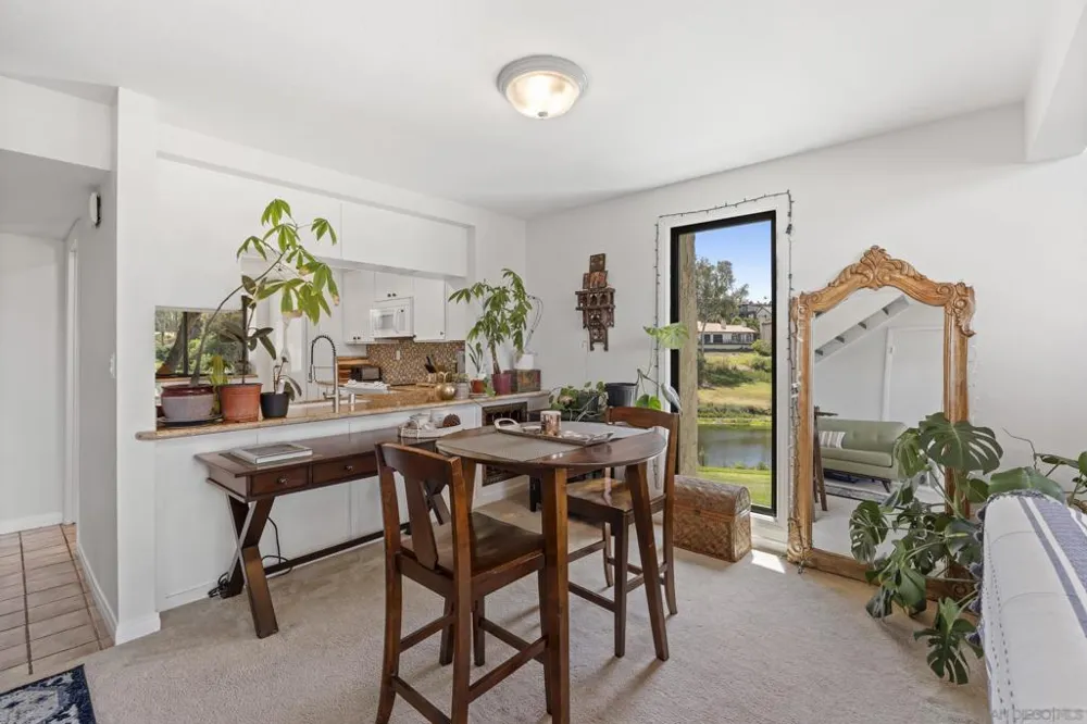 2501 Navarra Dr #121 Carlsbad, CA 92009