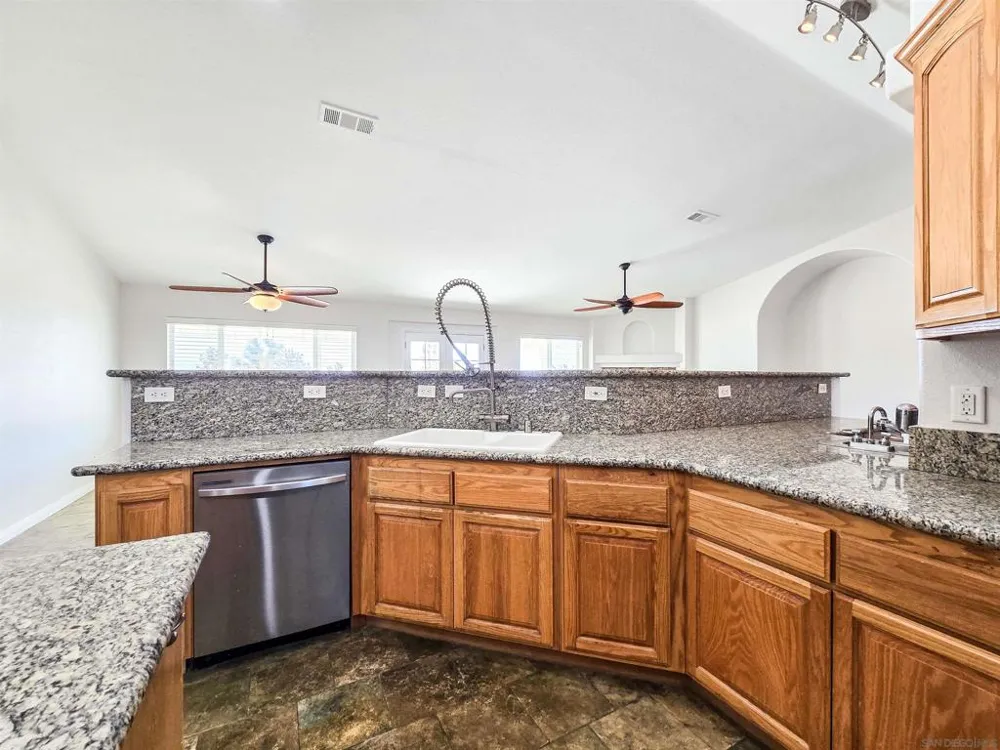 11926 Golden View Road Pinon Hills, CA 92372