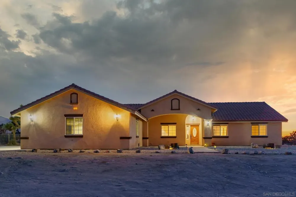 11926 Golden View Road Pinon Hills, CA 92372