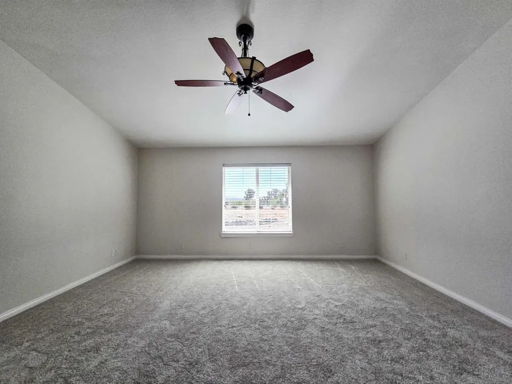 11926 Golden View Road Pinon Hills, CA 92372