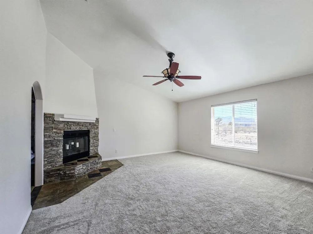 11926 Golden View Road Pinon Hills, CA 92372