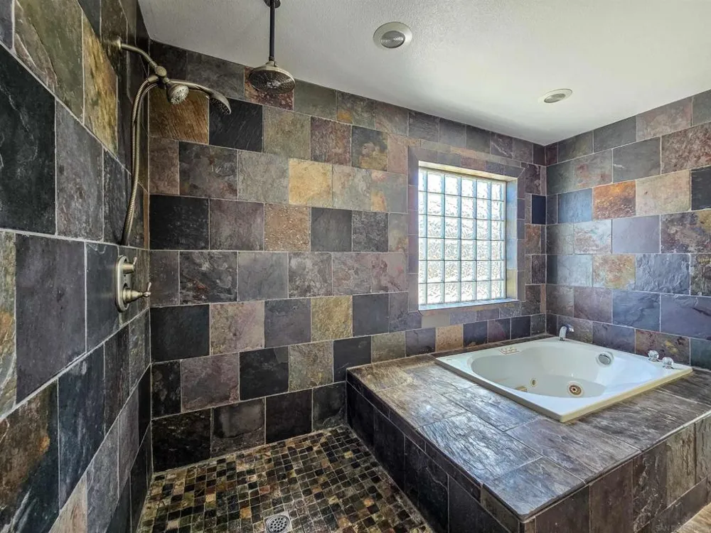 11926 Golden View Road Pinon Hills, CA 92372