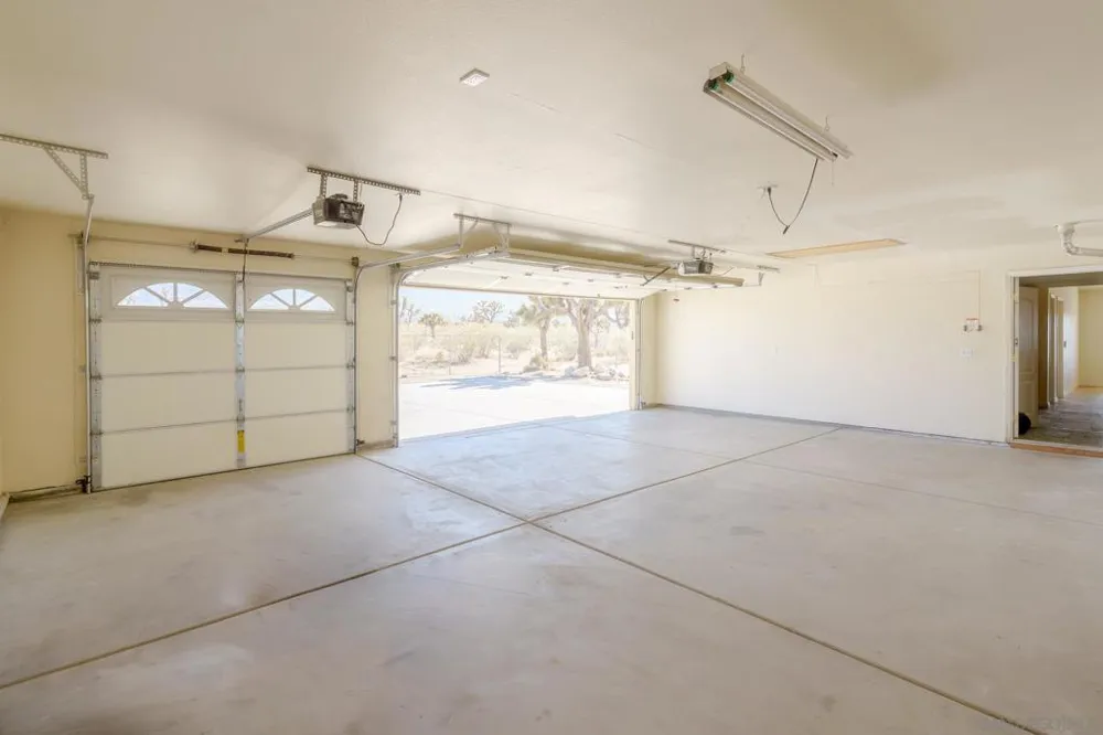 11926 Golden View Road Pinon Hills, CA 92372