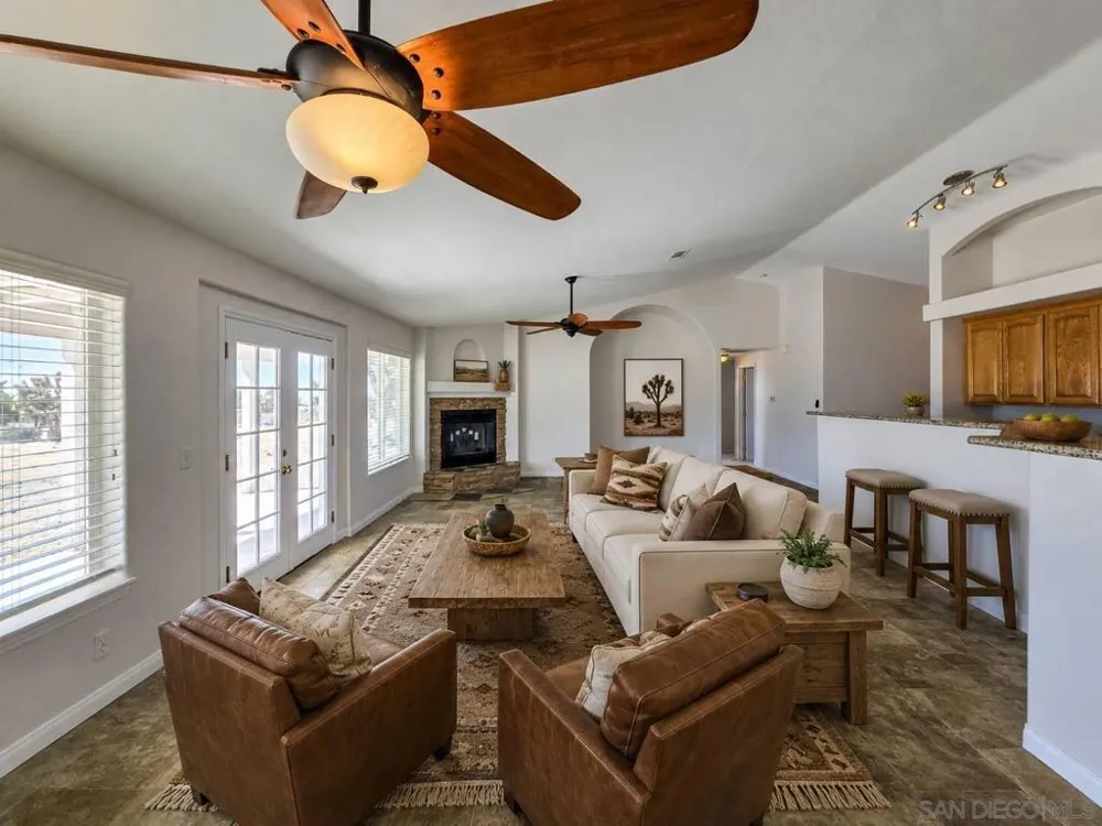 11926 Golden View Road Pinon Hills, CA 92372