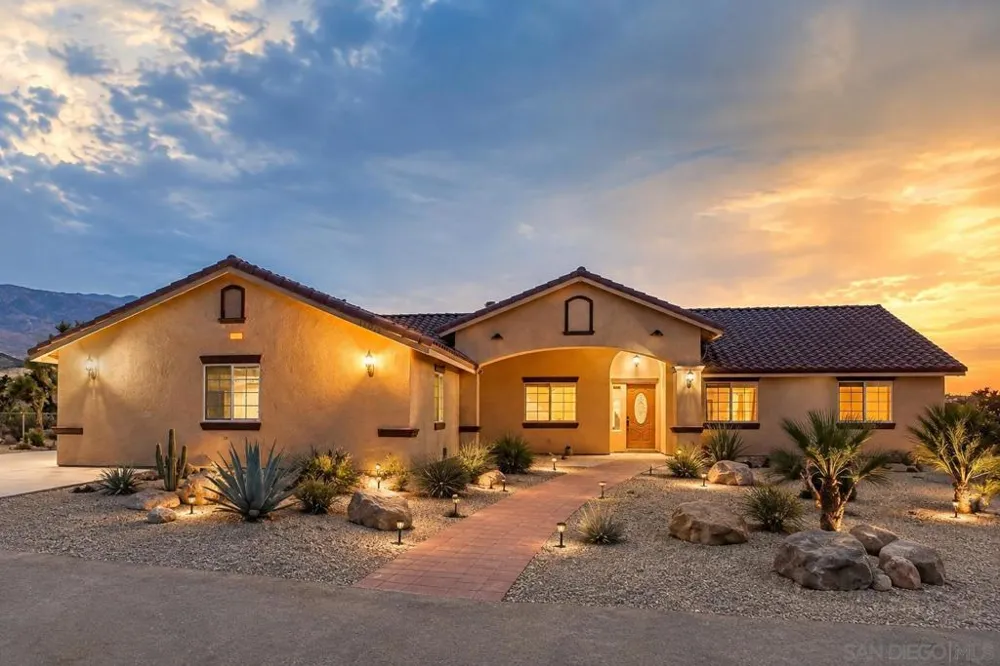 11926 Golden View Road Pinon Hills, CA 92372
