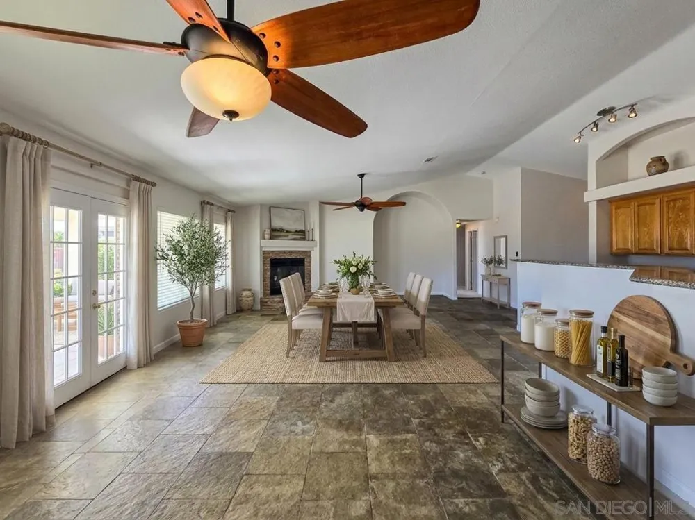 11926 Golden View Road Pinon Hills, CA 92372