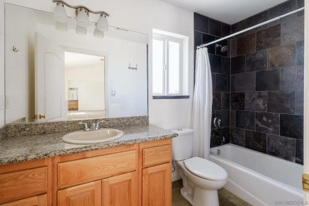 11926 Golden View Road Pinon Hills, CA 92372