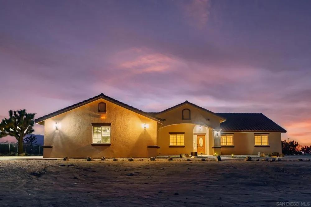 11926 Golden View Road Pinon Hills, CA 92372
