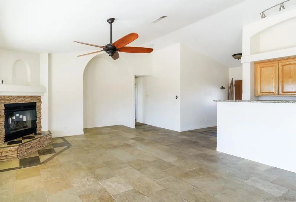 11926 Golden View Road Pinon Hills, CA 92372