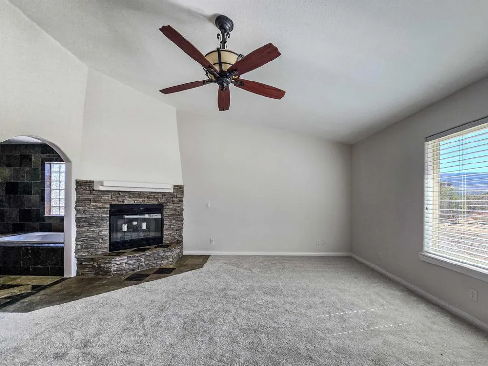 11926 Golden View Road Pinon Hills, CA 92372
