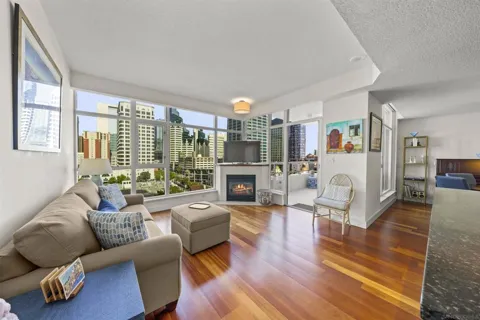 1199 Pacific Hwy #1103