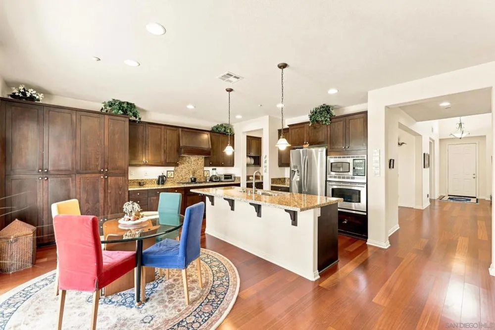 10353 Pinion Trail Escondido, CA 92026