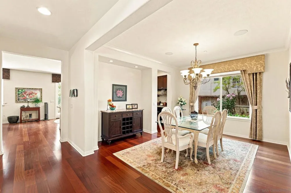 10353 Pinion Trail Escondido, CA 92026