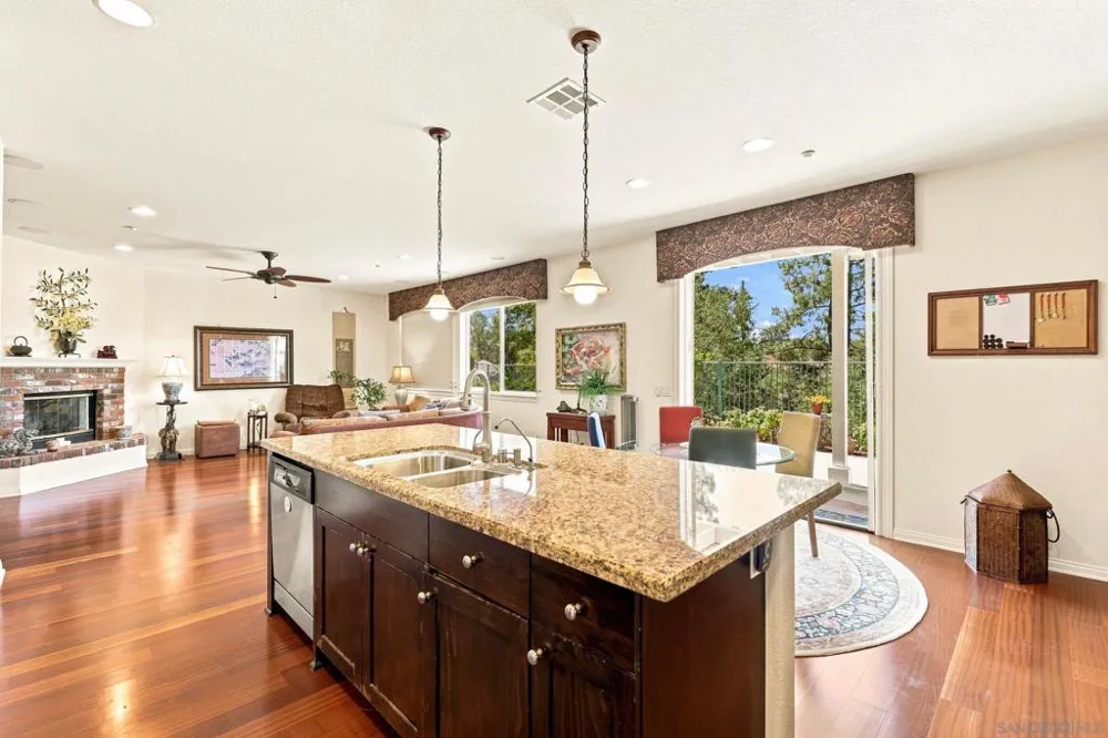 10353 Pinion Trail Escondido, CA 92026