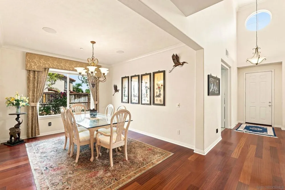 10353 Pinion Trail Escondido, CA 92026