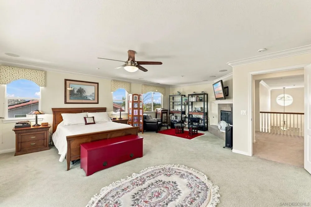 10353 Pinion Trail Escondido, CA 92026