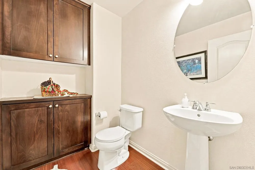 10353 Pinion Trail Escondido, CA 92026