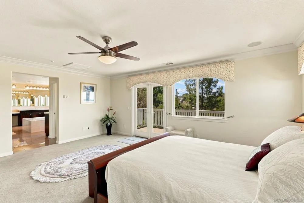 10353 Pinion Trail Escondido, CA 92026
