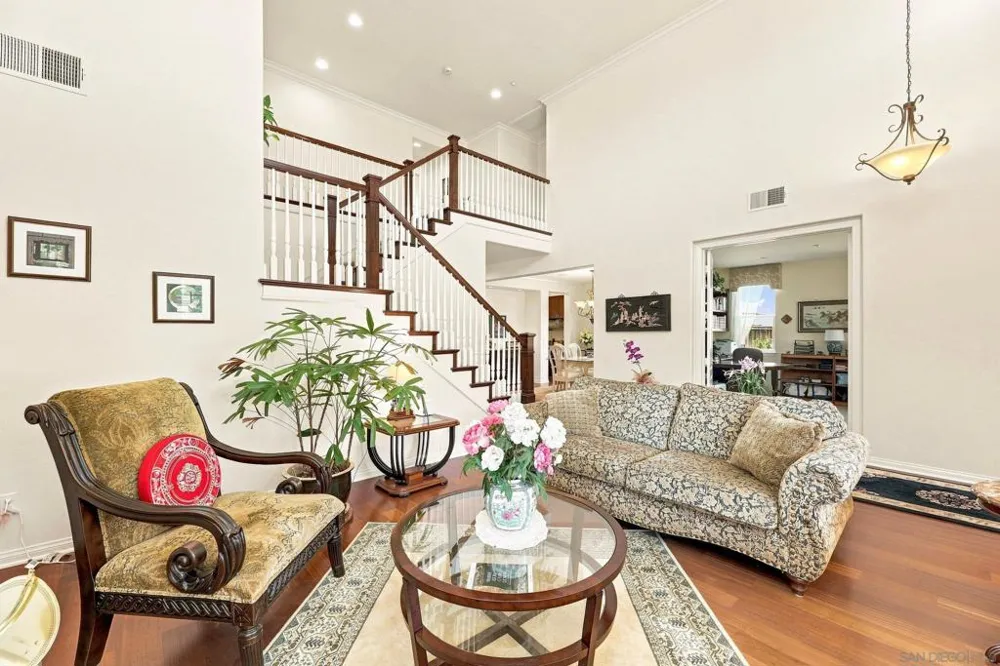 10353 Pinion Trail Escondido, CA 92026