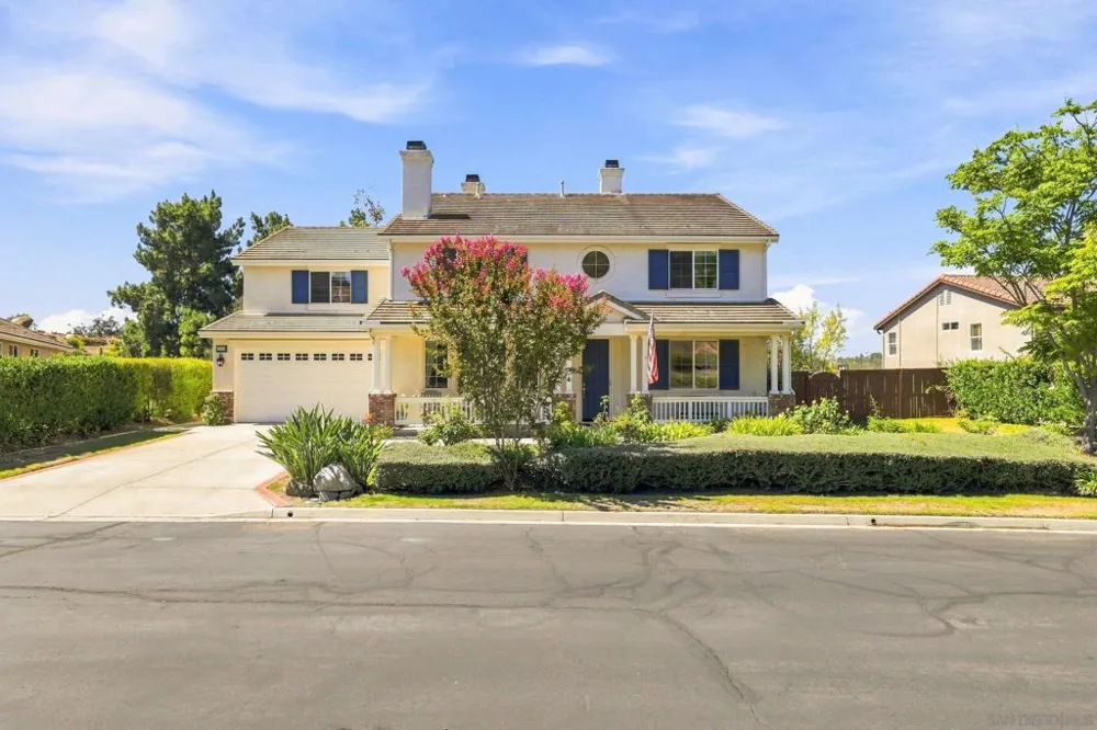10353 Pinion Trail Escondido, CA 92026