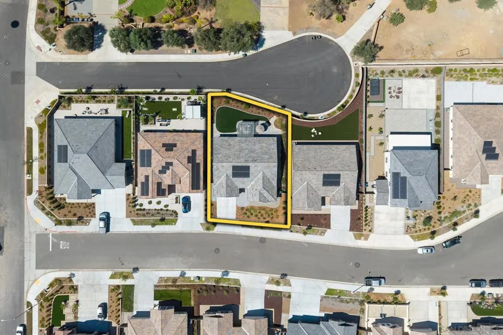3132 Shue Escondido, CA 92027