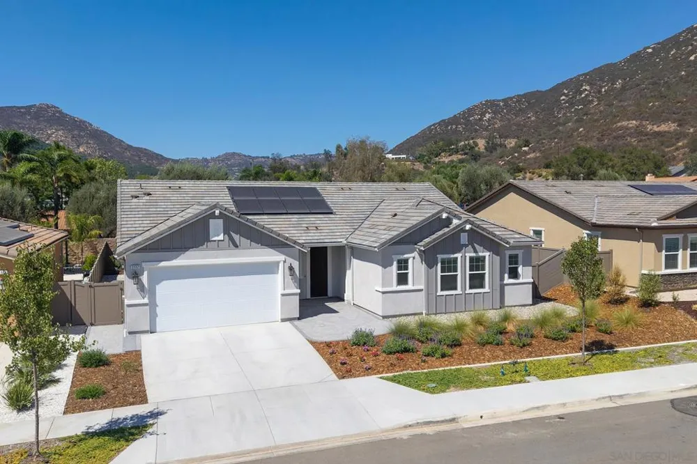 3132 Shue Escondido, CA 92027