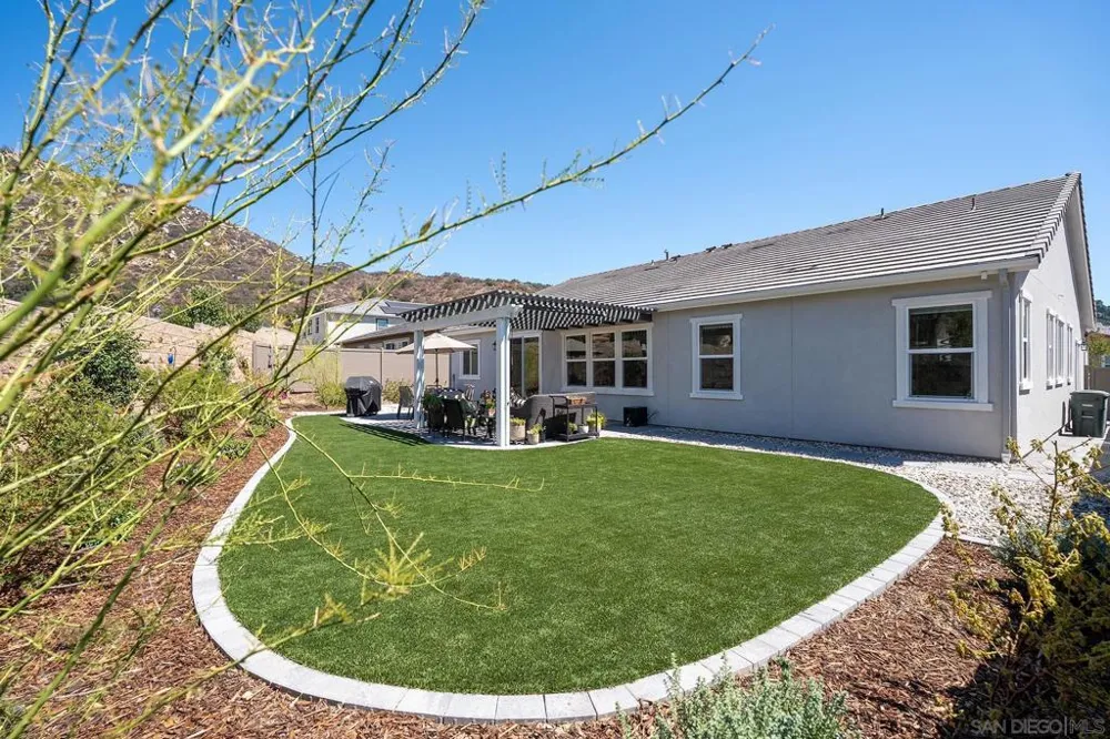 3132 Shue Escondido, CA 92027