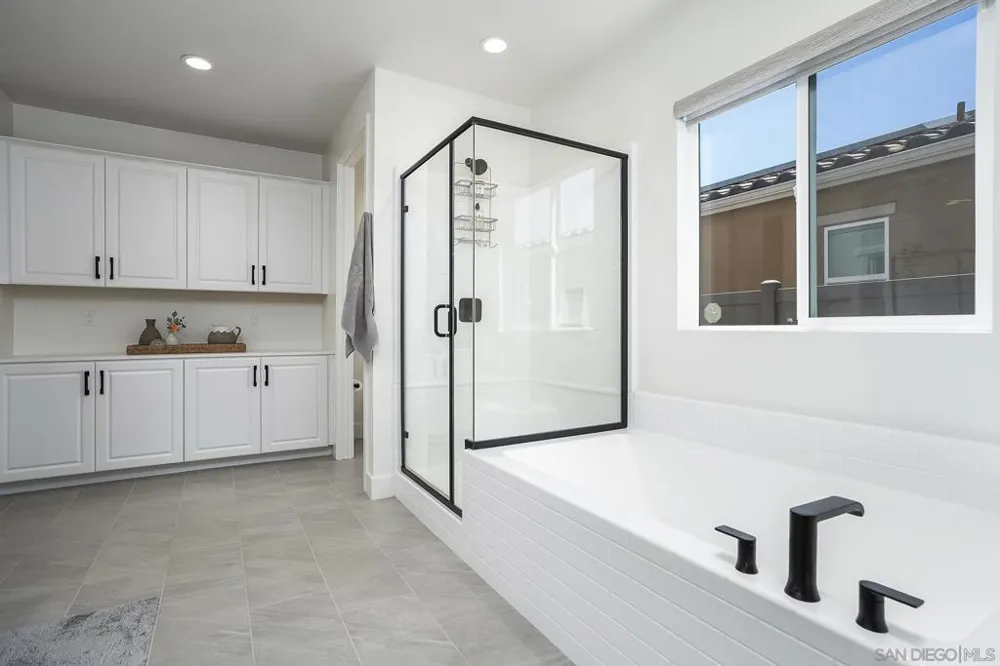 3132 Shue Escondido, CA 92027