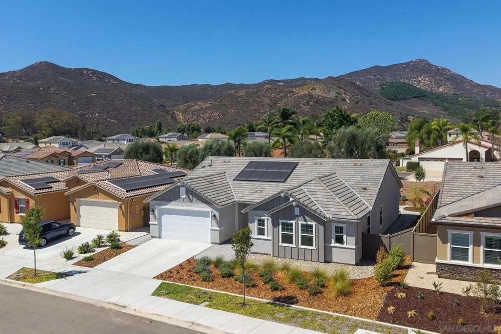 3132 Shue Escondido, CA 92027