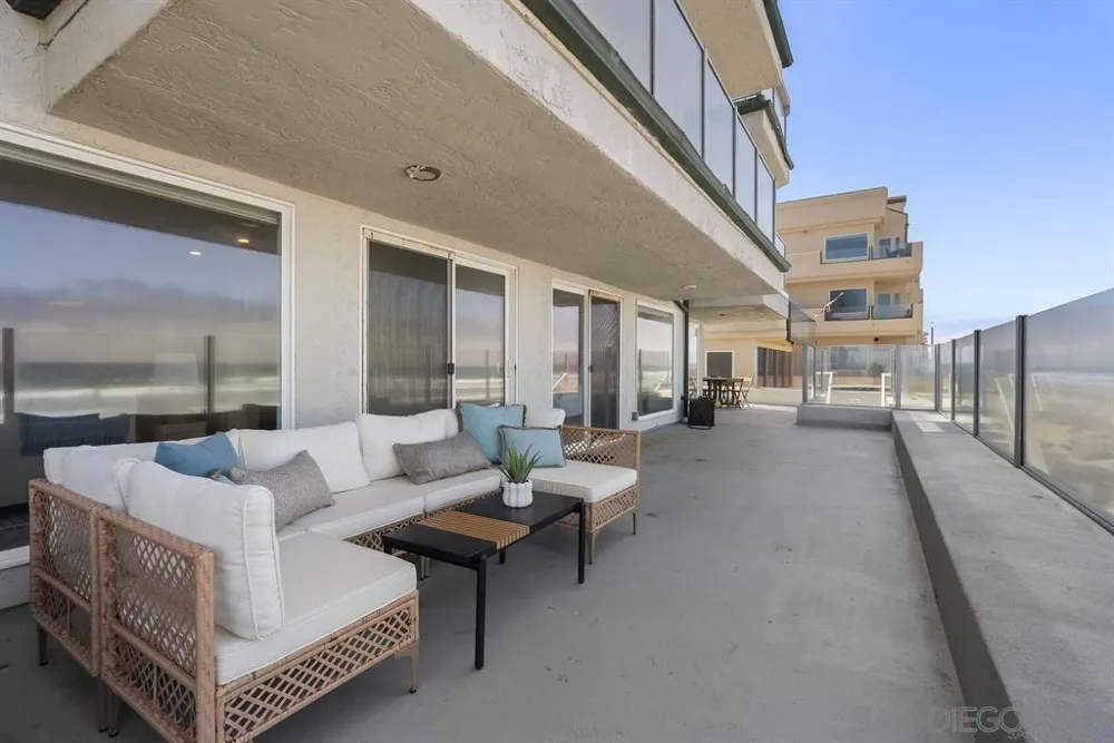 1362 Seacoast Drive #B Imperial Beach, CA 91932