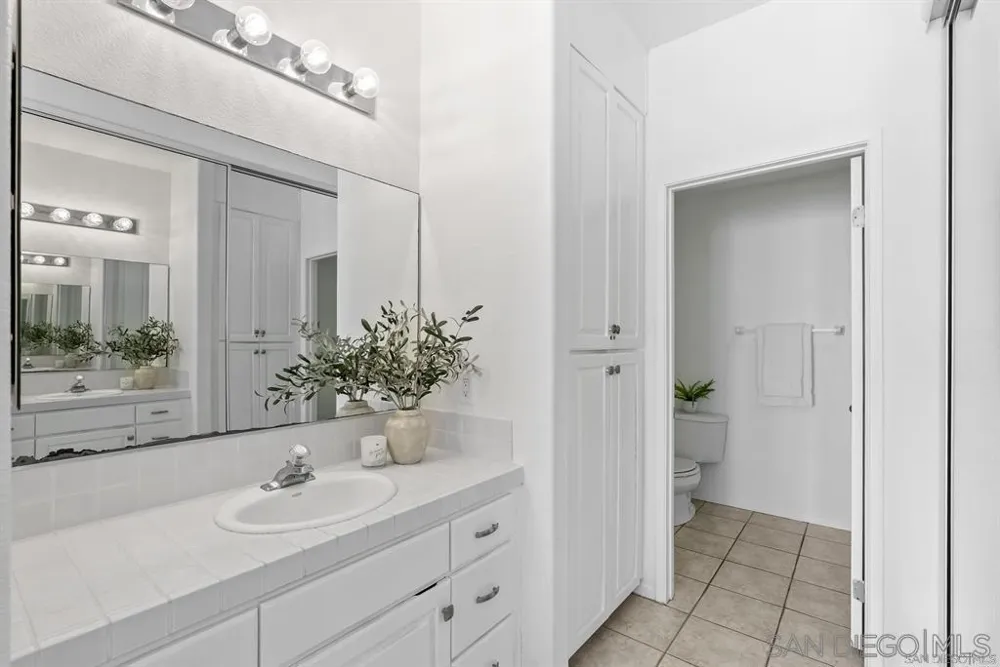 1362 Seacoast Drive #B Imperial Beach, CA 91932