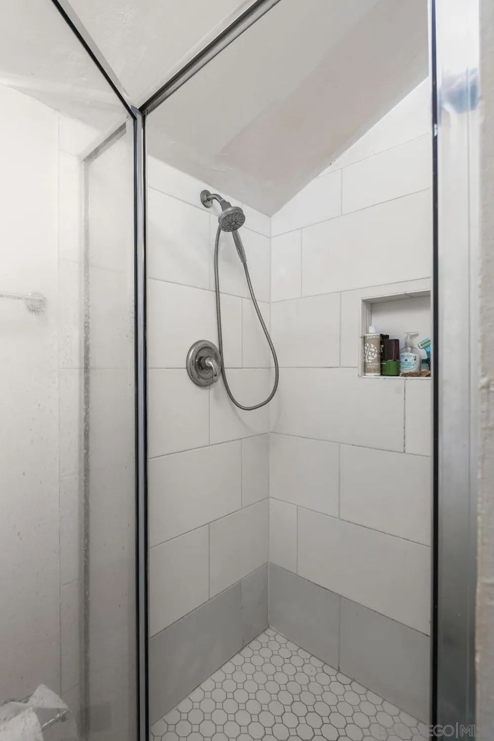 8925 Cliffridge Avenue La Jolla, CA 92037