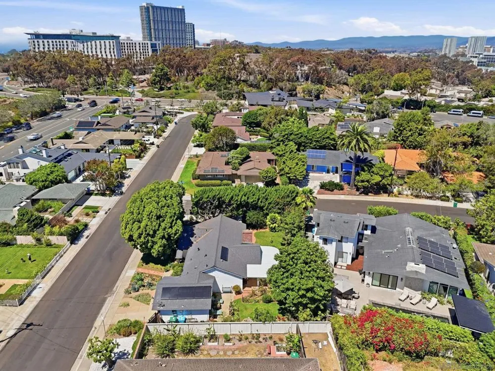 8925 Cliffridge Avenue La Jolla, CA 92037