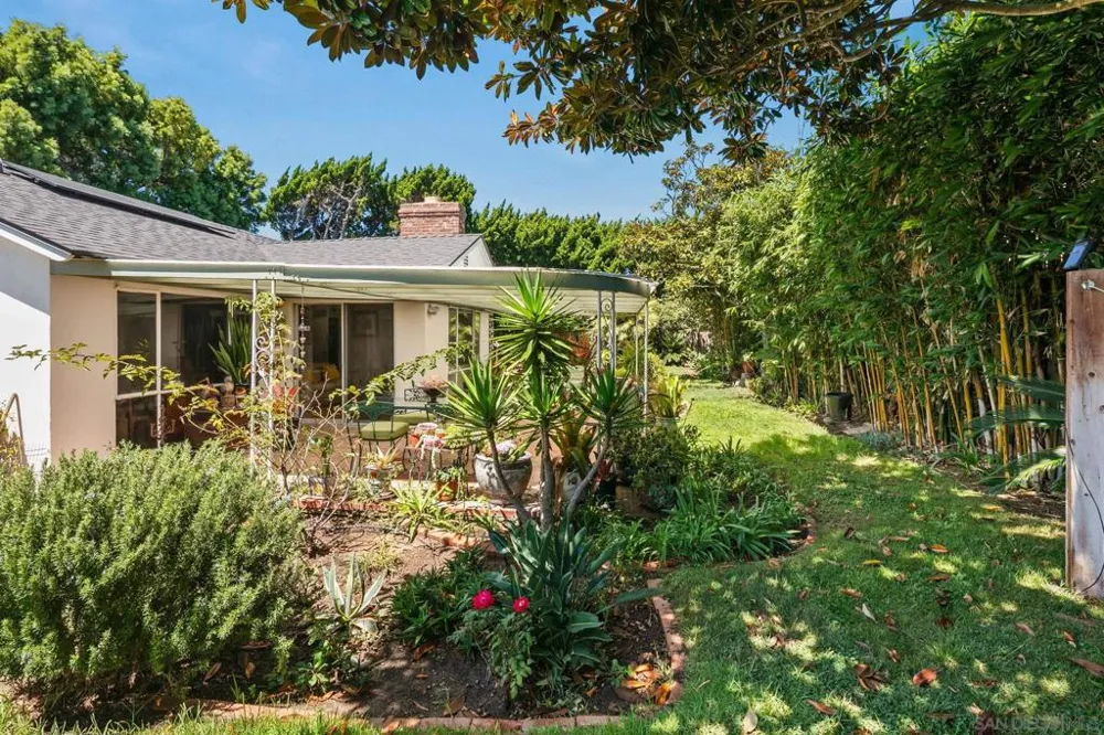 8925 Cliffridge Avenue La Jolla, CA 92037
