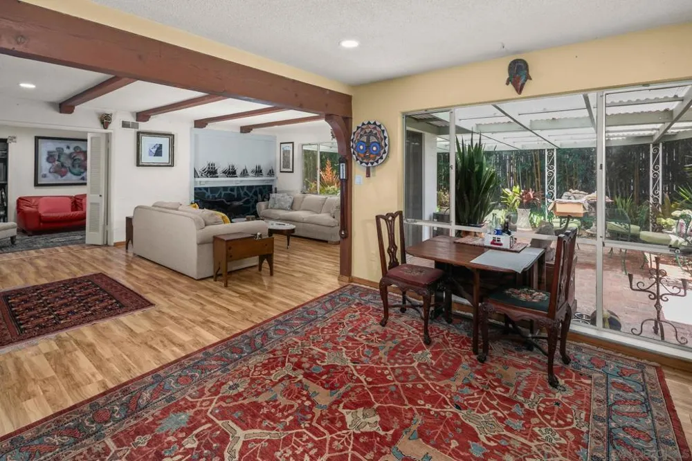 8925 Cliffridge Avenue La Jolla, CA 92037