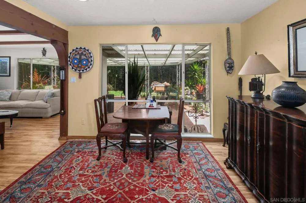 8925 Cliffridge Avenue La Jolla, CA 92037