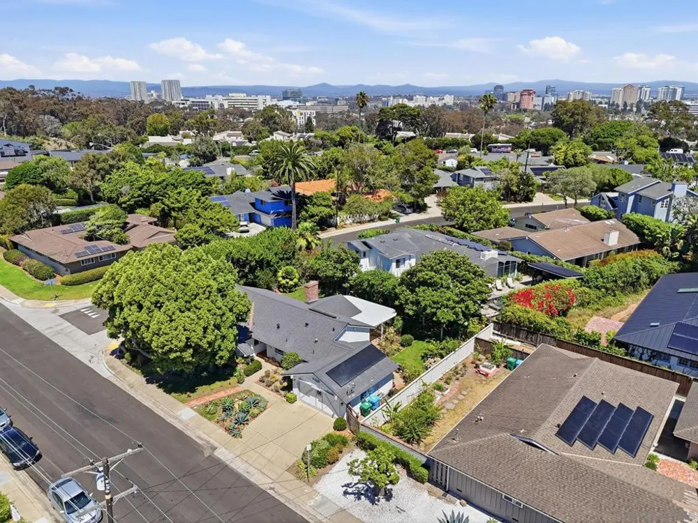 8925 Cliffridge Avenue La Jolla, CA 92037
