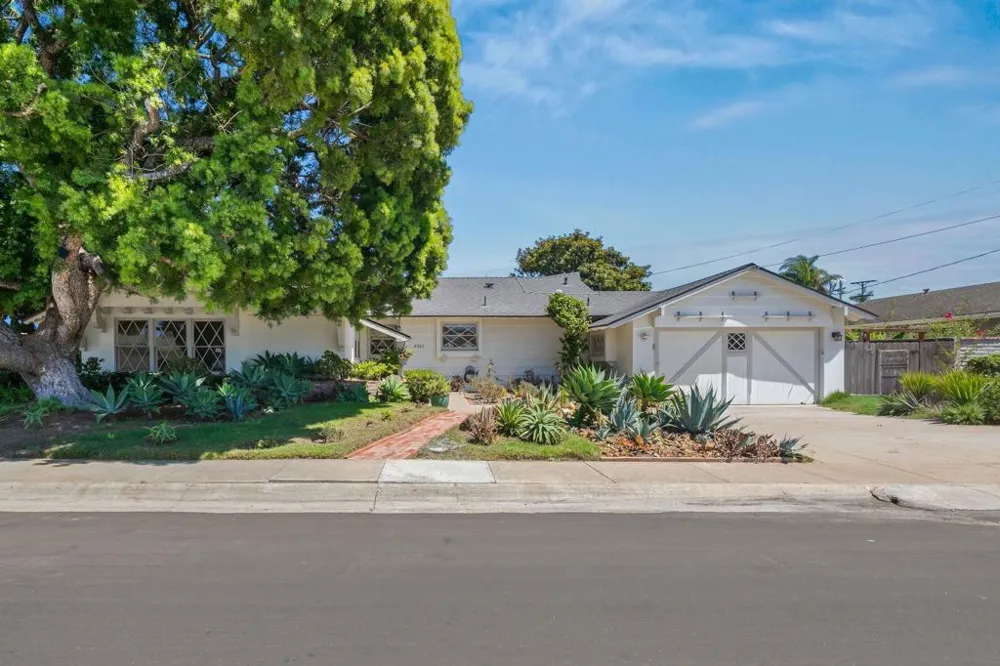 8925 Cliffridge Avenue La Jolla, CA 92037