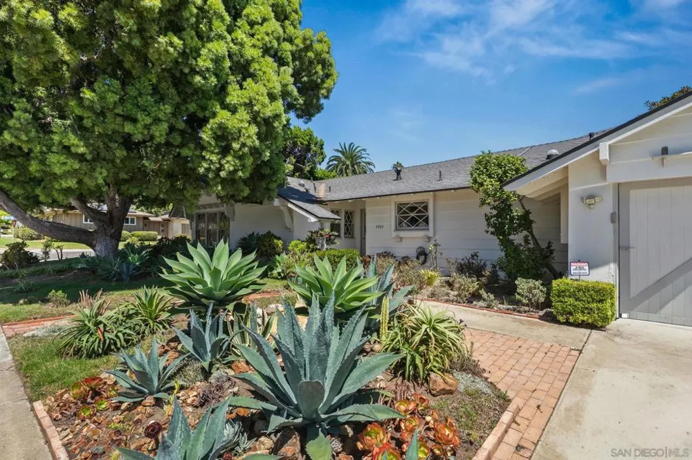 8925 Cliffridge Avenue La Jolla, CA 92037
