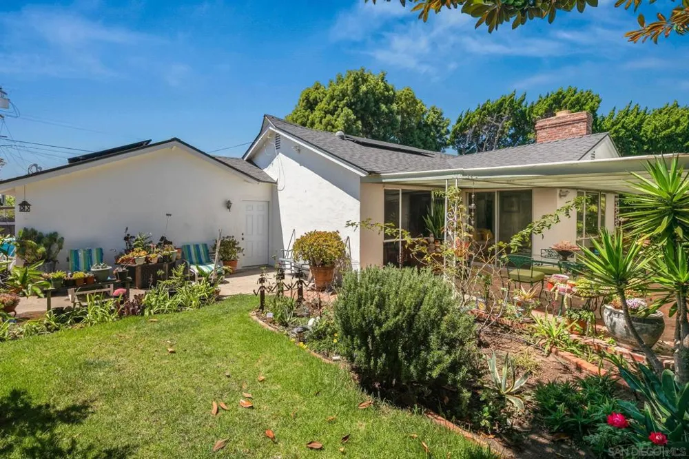 8925 Cliffridge Avenue La Jolla, CA 92037