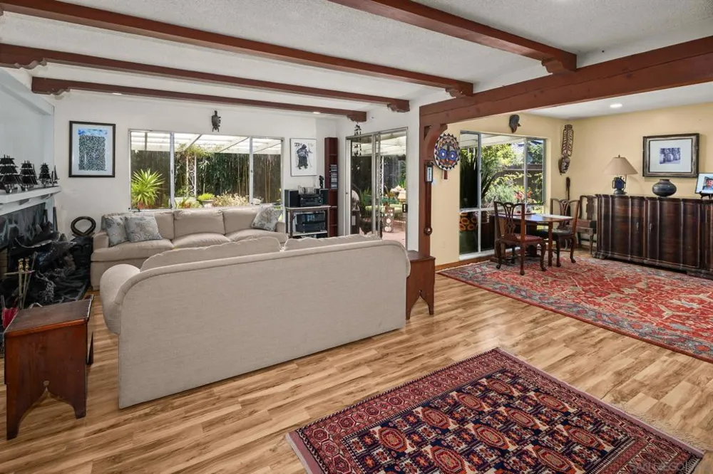 8925 Cliffridge Avenue La Jolla, CA 92037