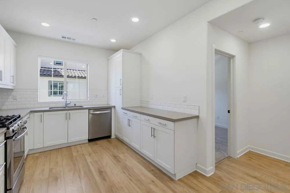 4366 Pacifica Way #3 Oceanside, CA 92056