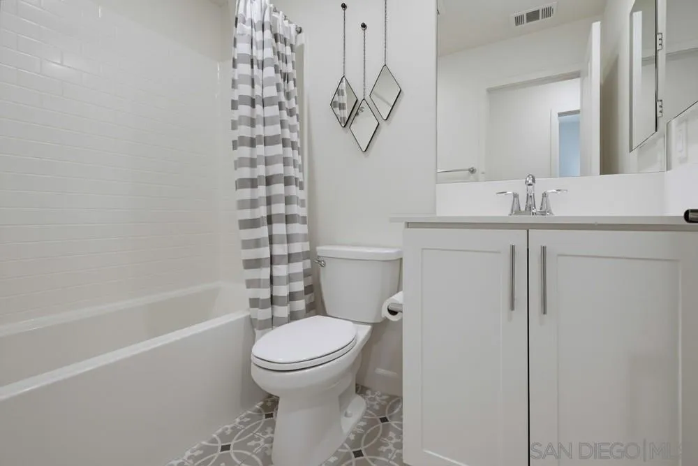 4366 Pacifica Way #3 Oceanside, CA 92056