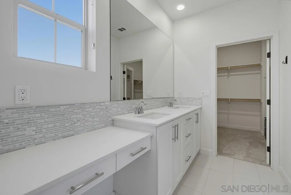 4366 Pacifica Way #3 Oceanside, CA 92056