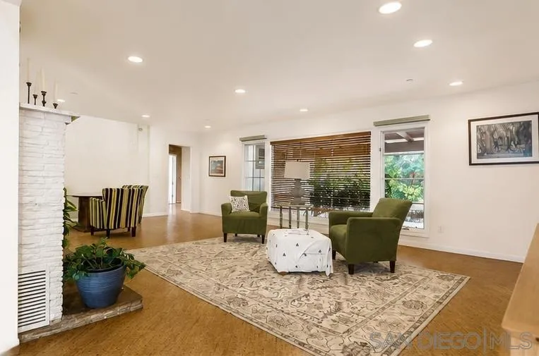 9707 Shadow Rd La Mesa, CA 91941