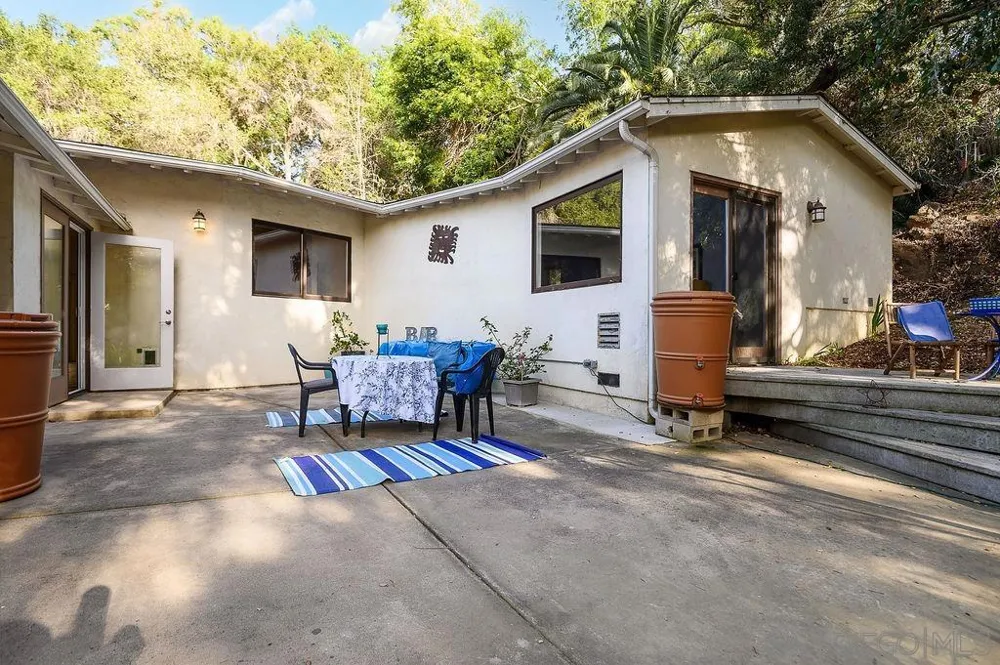 9707 Shadow Rd La Mesa, CA 91941