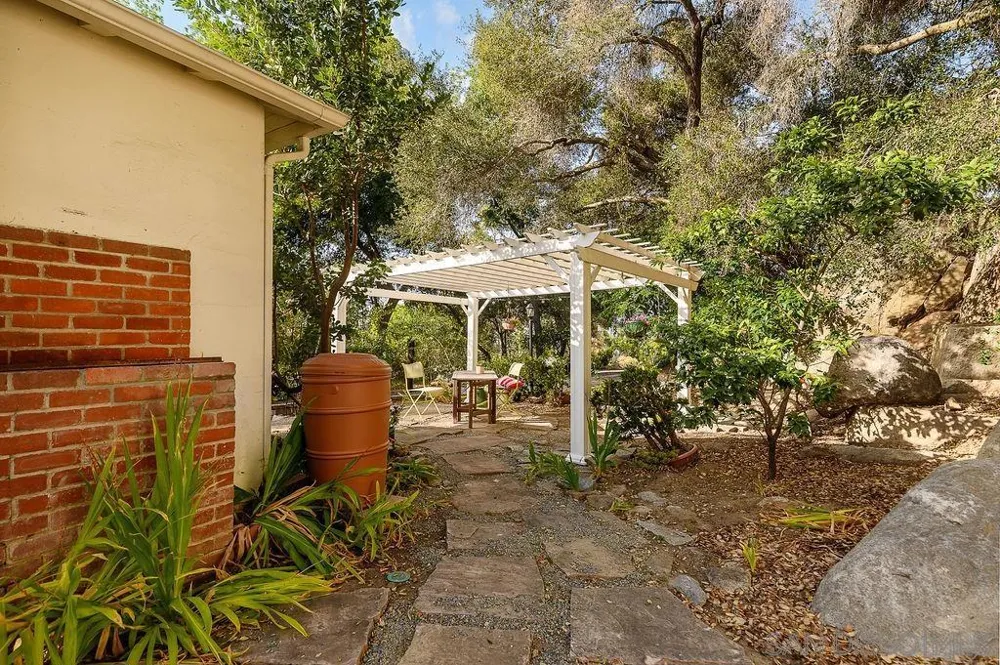 9707 Shadow Rd La Mesa, CA 91941